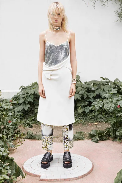 Look 9